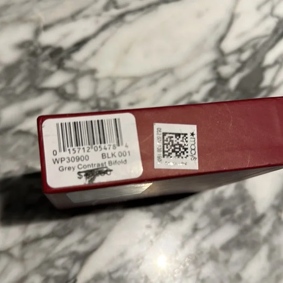 Perry Ellis Portfolio Leather Bifold Wallet - Picture 3 of 5